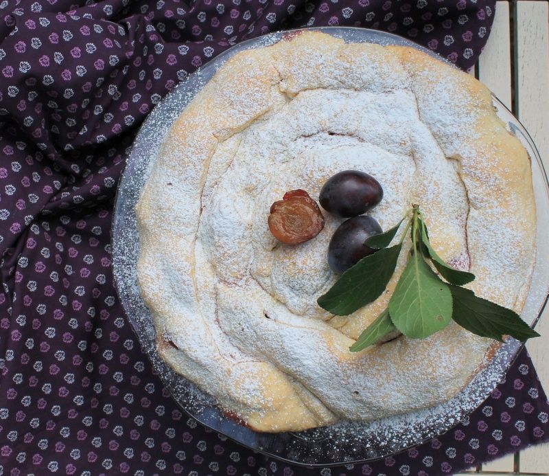 Kruche ciasto ze śliwkami i czekoladą Kruche ciasto ze śliwkami i czekoladą