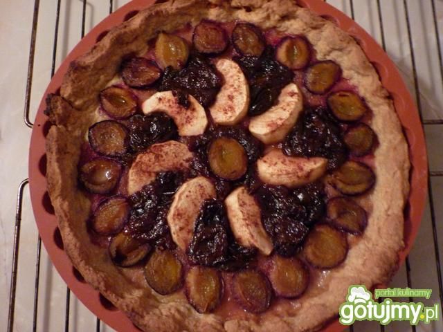 Kruche ciasto ze śliwkami i jabłkami