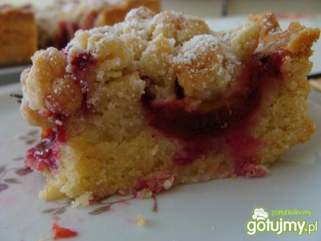 Kruche ciasto ze śliwkami i kruszonką