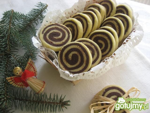 Kruche czekoladowe spiralki