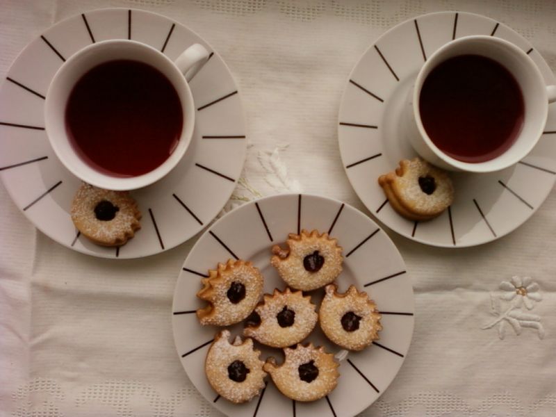 Kruche jeżyki z marmoladą