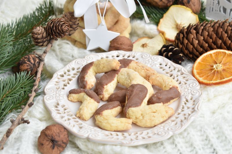 Kruche kokosowe rożki z czekoladą