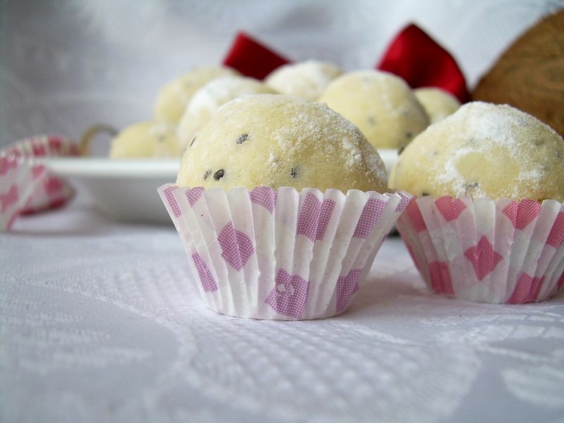 Kruche kuleczki kokosowe z nasionami chia