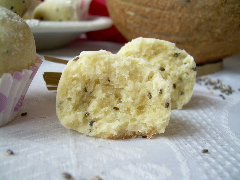 Kruche kuleczki kokosowe z nasionami chia