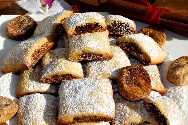 Kruche mini strudelki z suszonymi figami 