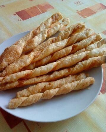 Kruche paluszki z serem 