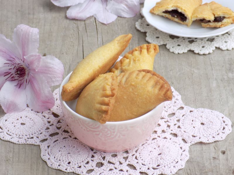 Kruche pierożki z nutellą Kruche pierożki z nutellą