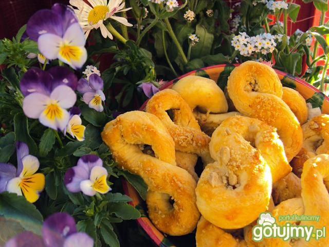 Kruche precelki z ziarnem słonecznika 