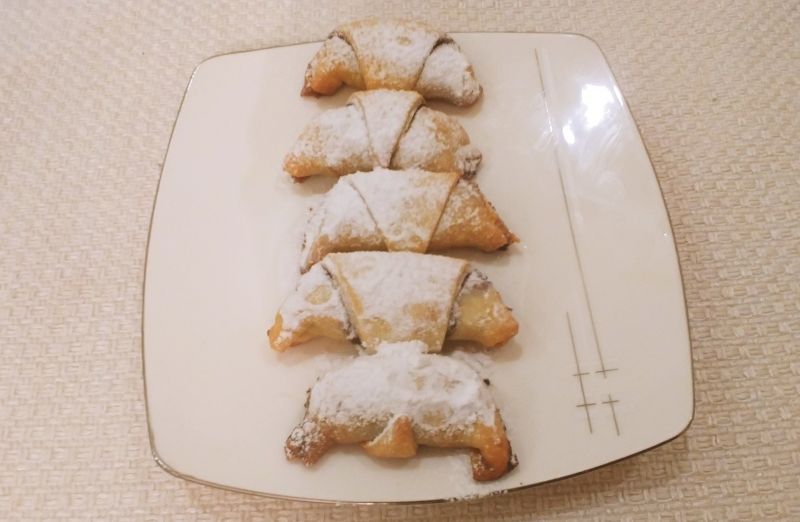 Kruche rogaliki z budyniem Kruche rogaliki z budyniem