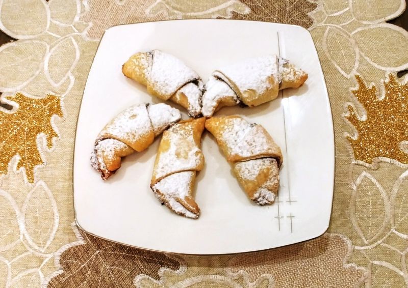 Kruche rogaliki z dżemem Kruche rogaliki z dżemem