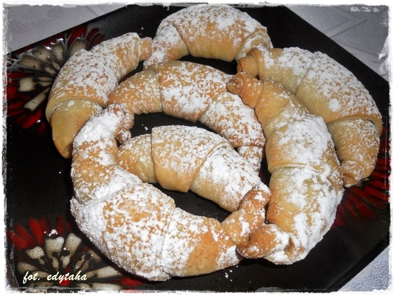 Kruche rogaliki z makiem Kruche rogaliki z makiem