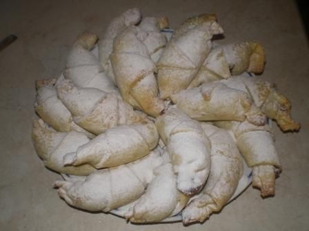 Kruche rogaliki z marmoladą