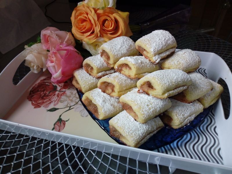 Kruche roladki z dżemem Kruche roladki z dżemem