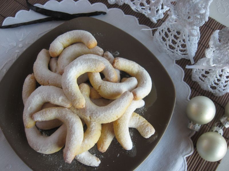 Kruche rożki waniliowe