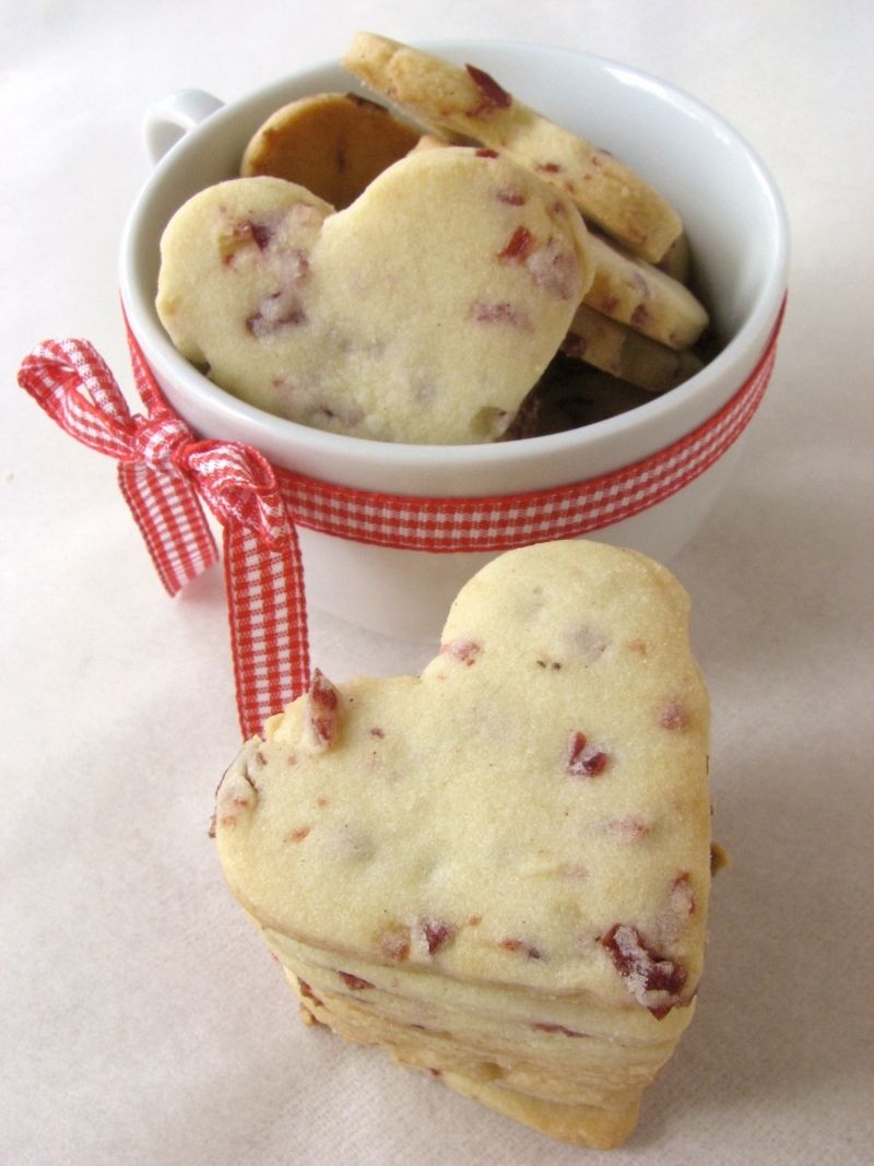 Kruche serca żurawinowe Kruche serca żurawinowe