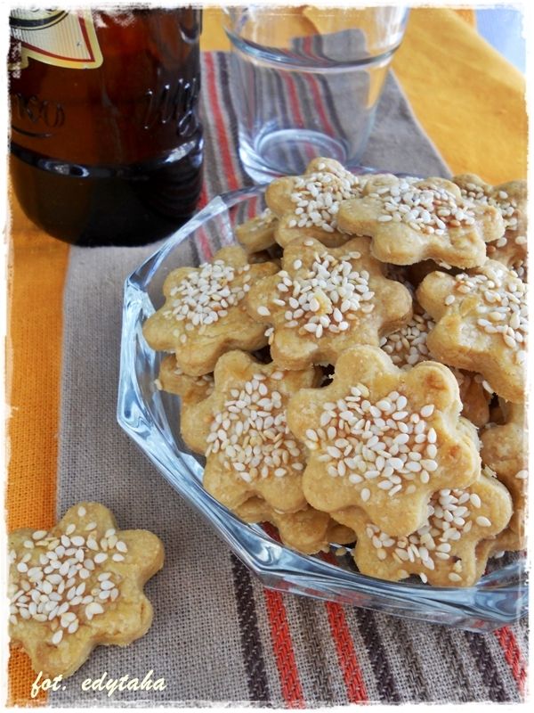 Kruche słone ciasteczka z sezamem