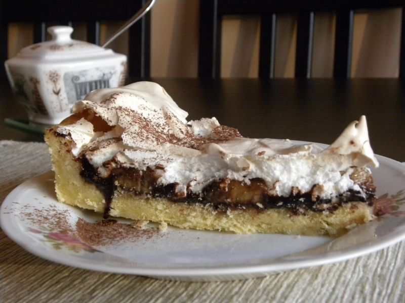 Kruche z czekoladą pod bezą Kruche z czekoladą pod bezą