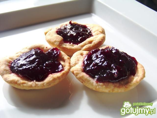 Kruche z konfiturą wiśniową Kruche z konfiturą wiśniową