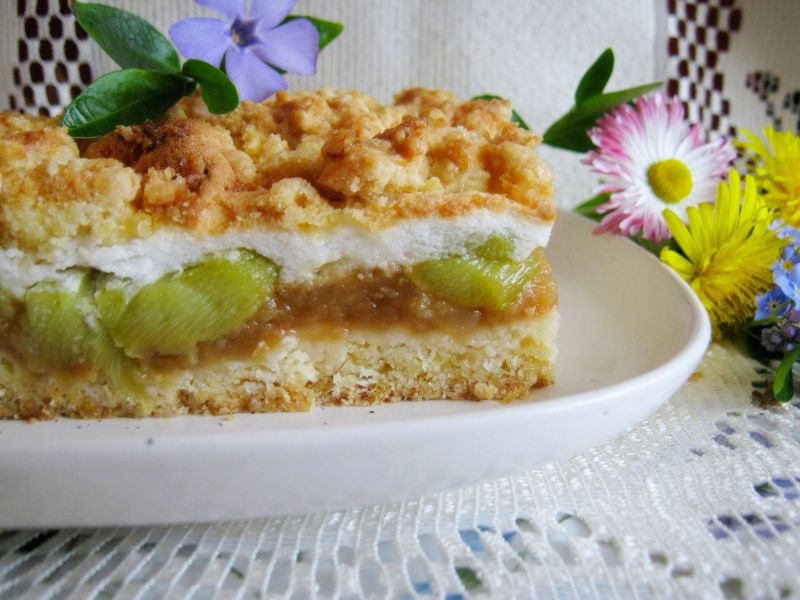 Kruche z rabarbarem i musem jabłkowym Kruche z rabarbarem i musem jabłkowym