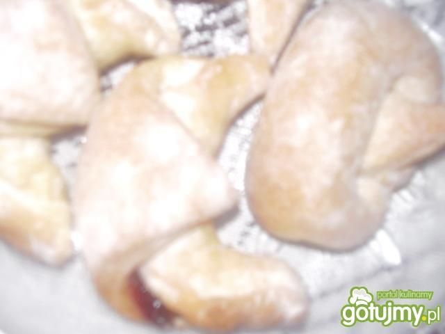 Krucho-drożdżowe rogaliki