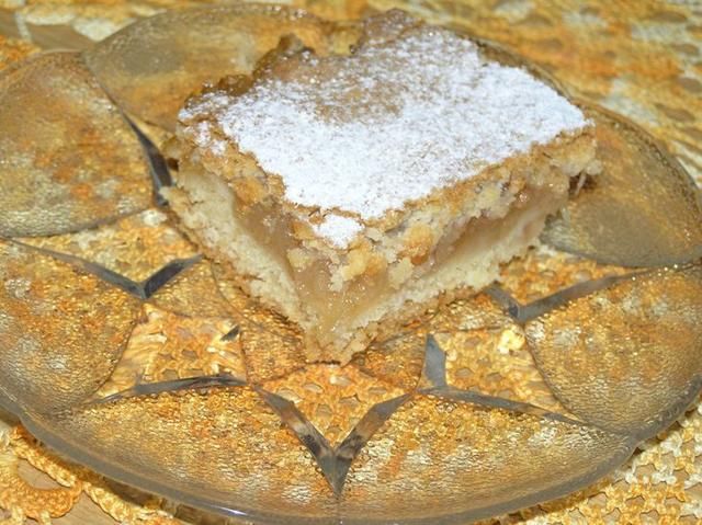 Kruchy jabłecznik