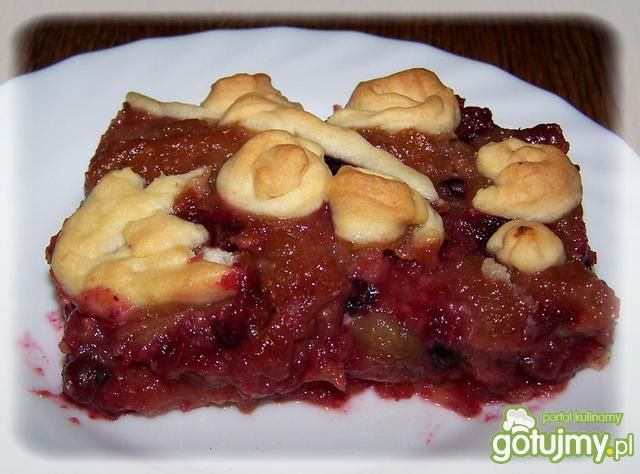 Kruchy placek owocowy.