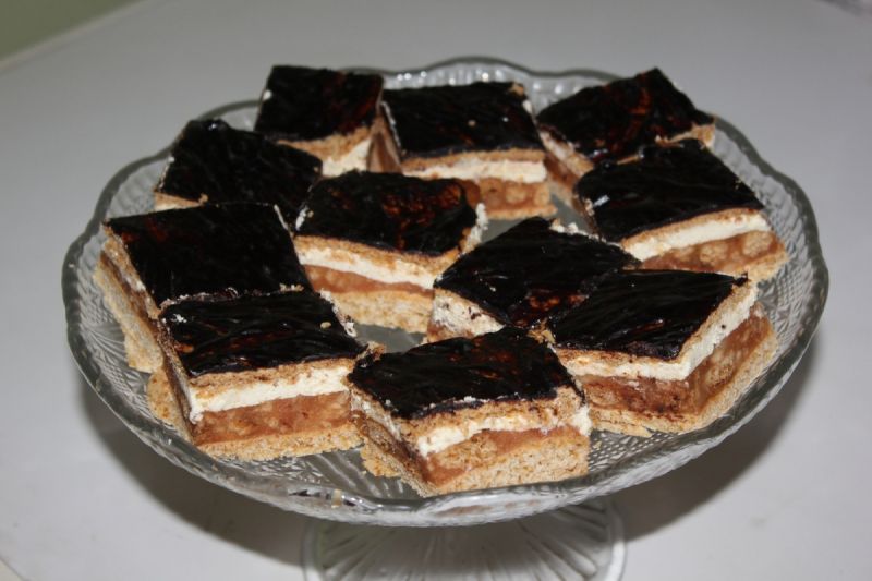 Kruchy placek z jabłkami  Kruchy placek z jabłkami