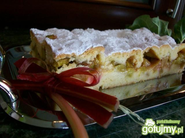 Kruchy placek z rabarbarem