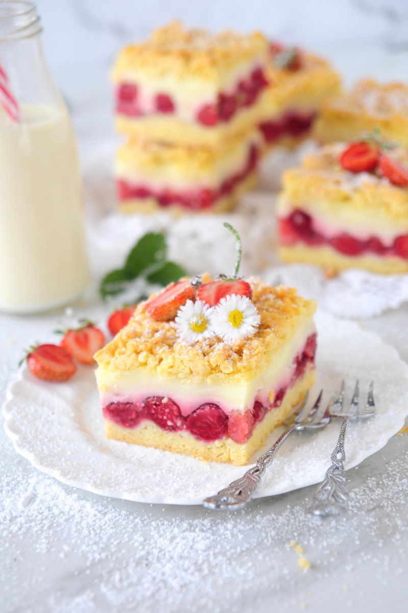 Kruche ciasto z truskawkami i budyniem Kruche ciasto z truskawkami i budyniem