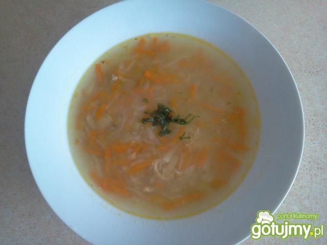 Krupniczek na skrzydełkach z kurczaka Krupniczek na skrzydełkach z kurczaka