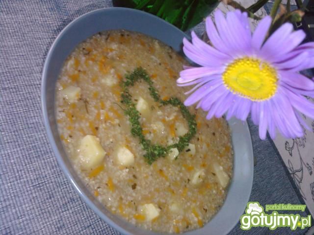 Krupnik czosnkowy z suszoną pietruszką Krupnik czosnkowy z suszoną pietruszką