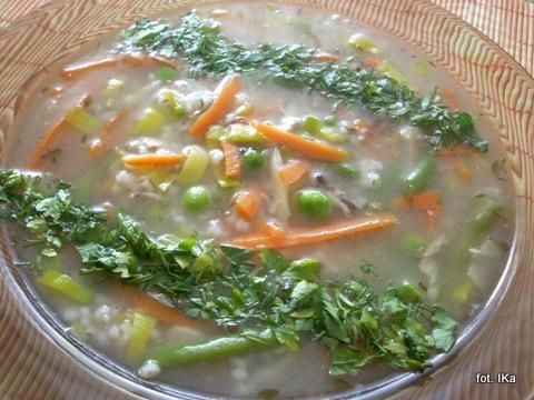 Krupnik jarzynowy na kościach 