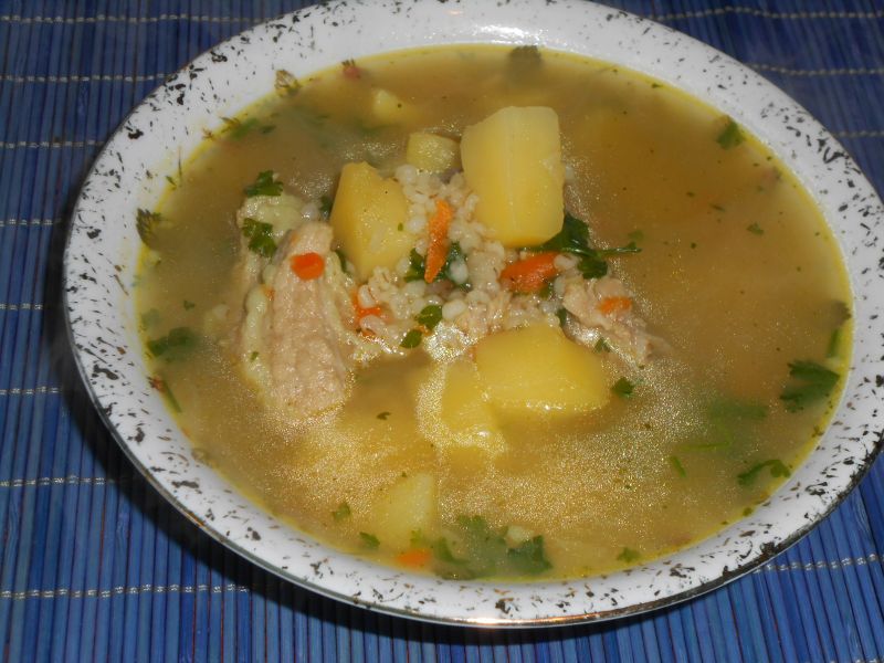 Krupnik na żeberkach