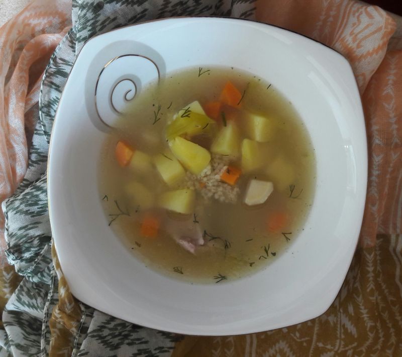 Krupnik na żeberkach z ziemniakami Krupnik na żeberkach z ziemniakami