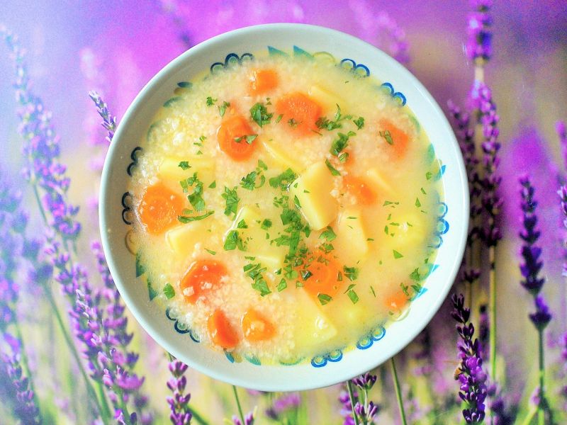 Krupnik z kaszą jaglaną  