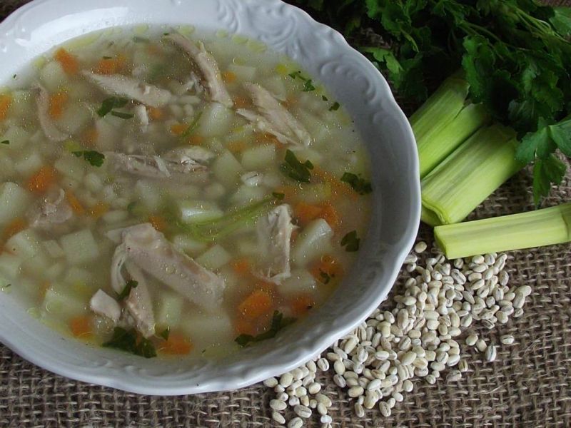 Krupnik z porem i kurczakiem