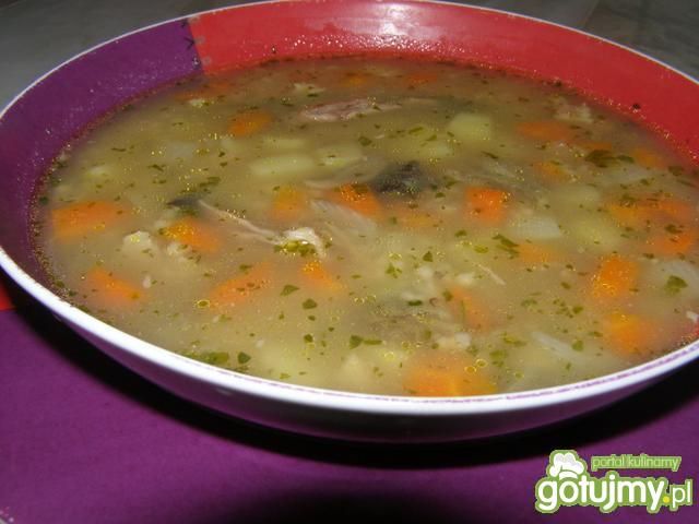 Krupnik z suszonymi grzybami 