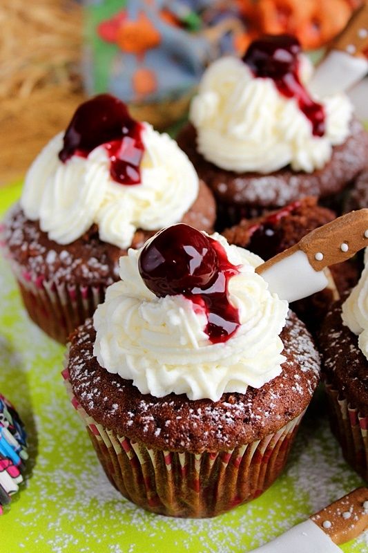 Krwawe babeczki/muffinki na Halloween Krwawe babeczki/muffinki na Halloween