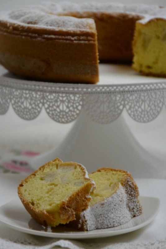 Kubeczkowe jogurtowe z gruszkami  Kubeczkowe jogurtowe z gruszkami