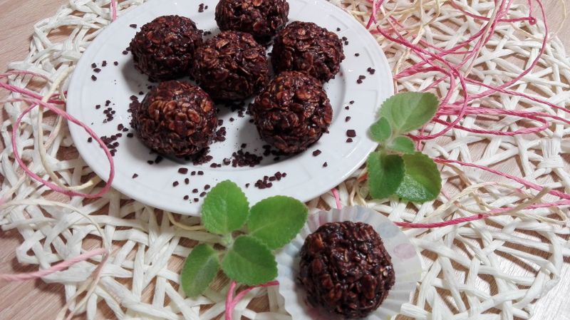 Kule czekoladowe z płatkami owsianymi 