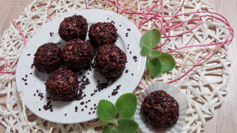 Kule czekoladowe z płatkami owsianymi 