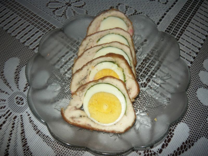 Kule drobiowe z jajkiem