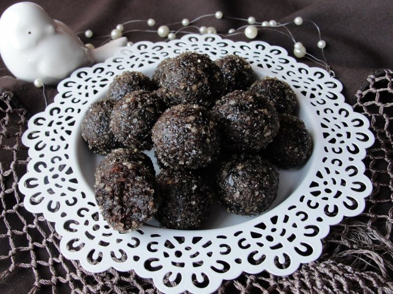 Kuleczki śliwkowe bez pieczenia Kuleczki śliwkowe bez pieczenia