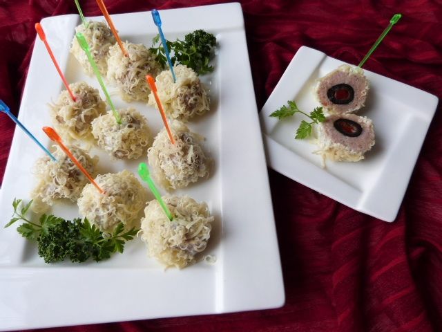 Kuleczki z mięsa z oliwkami i papryką