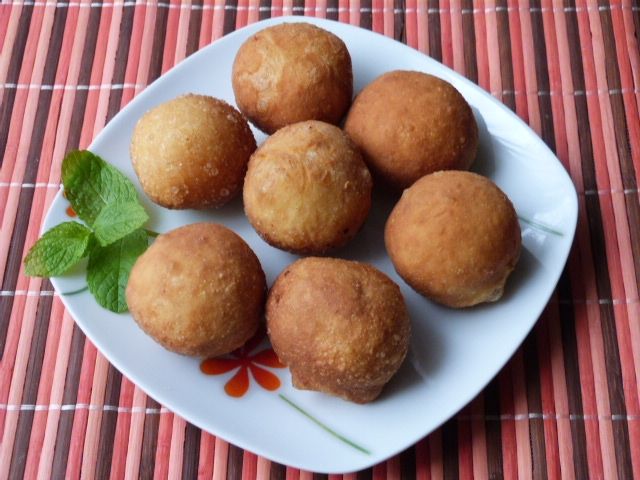 Kulki drożdżowe z mięsem