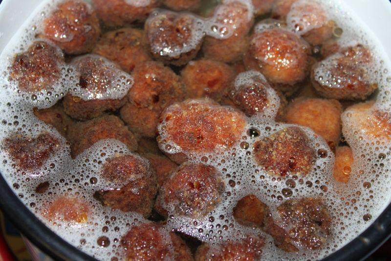 Kulki mięsno - rybne w zalewie 