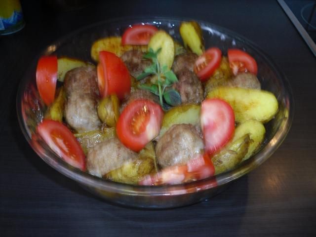 Kulki z miesa mielonego. Kulki z miesa mielonego.