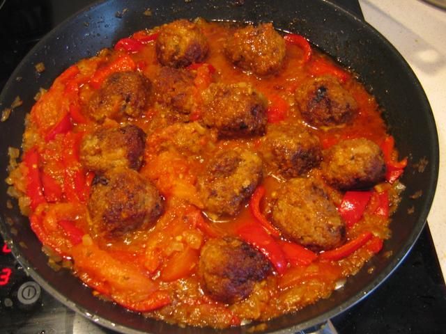 Kulki z mięsa mielonego z papryką