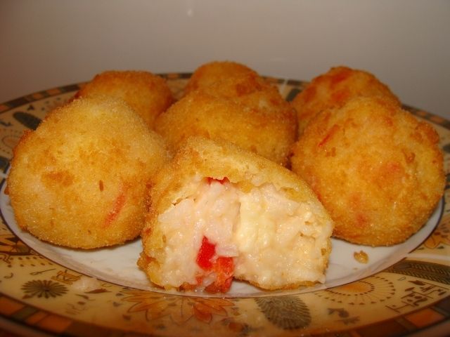 Kulki z ryżu z serem pleśniowym  Kulki z ryżu z serem pleśniowym