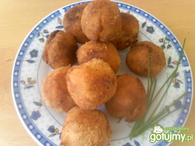 Kulki ziemniaczane w panierce  Kulki ziemniaczane w panierce